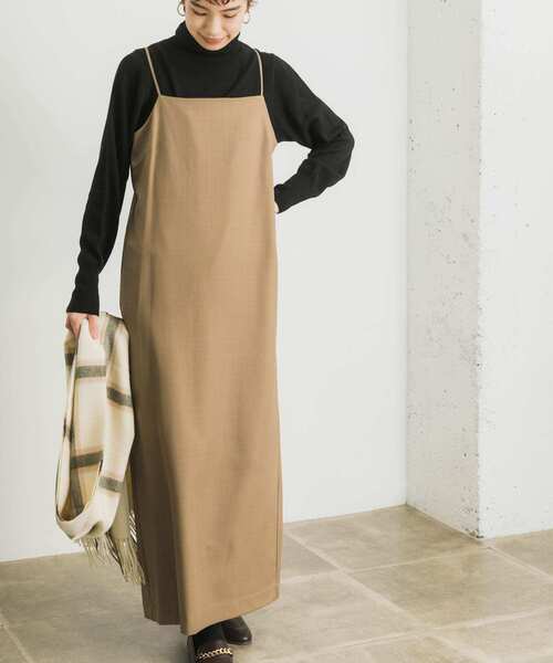 URBAN RESEARCH（アーバンリサーチ）の「ストレートキャミワンピース（ワンピース・レディース・チャコールグレー/ブラック/モカ・38/36）」の19枚目の写真