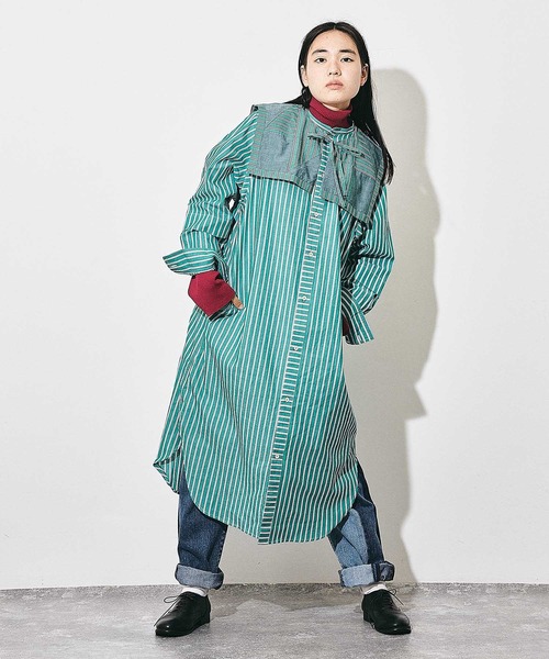 TOBILA(トビラ)の「ストライプリバーシブルつけ襟シャツワンピース(シャツワンピース・レディース・ブルー/レッド/グリーン・M)」の2枚目の写真