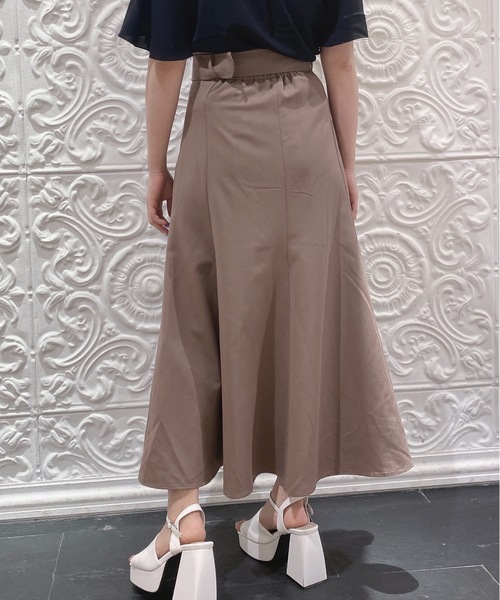 TORTE（トルテ）の「前スリットマーメイドスカート（スカート・レディース・ブルー系その他/ライトブラウン/ブラウン系その他/ベージュ/ブラック/ブラック系その他/グレー系その他・FREE）」の19枚目の写真