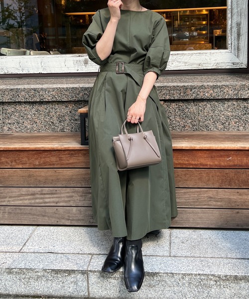 Chez toi（シェトワ）の「ベルト付ランタンスリーブタフタワンピース（ワンピース・レディース・ブラック/ベージュ/カーキ/オレンジ・FREE）」の3枚目の写真