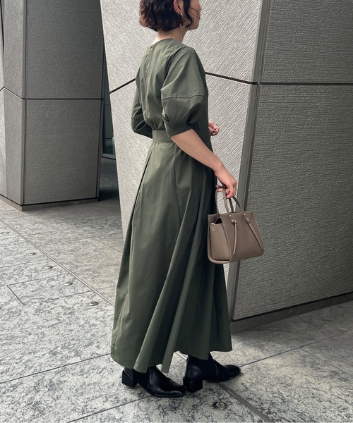 Chez toi（シェトワ）の「ベルト付ランタンスリーブタフタワンピース（ワンピース・レディース・ブラック/ベージュ/カーキ/オレンジ・FREE）」の13枚目の写真