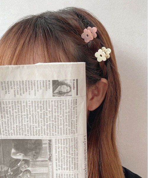 apres jour(アプレジュール)の「【apres jour×ARIAZ】フラワーミニヘアクリップ4SET(バレッタ/ヘアクリップ・レディース・アイボリー/ピンクベージュ・FREE)」の6枚目の写真