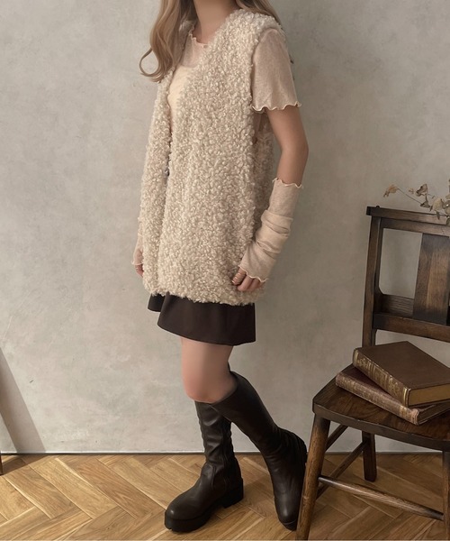 apres jour clair（アプレジュールクレア）の「【apres jour clair】ボアベスト【ZOZOTOWN限定アイテム】（ベスト・レディース・ベージュ/アイボリー・X-LARGE/フリー）」の15枚目の写真