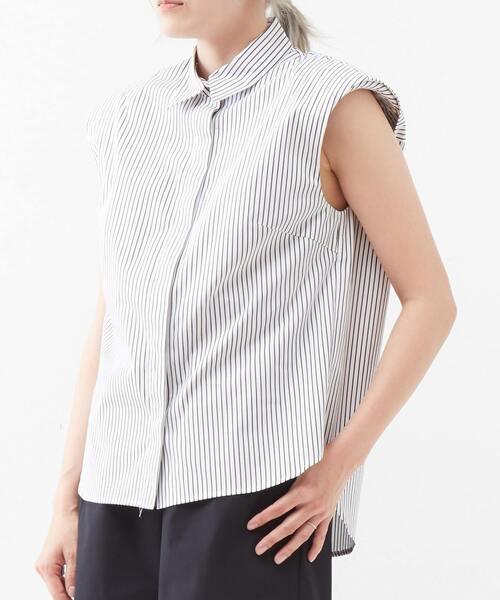 A_（エース）の「肩パット付きストライプノースリーブシャツ（シャツ