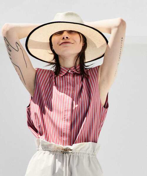 A_（エース）の「肩パット付きストライプノースリーブシャツ（シャツ