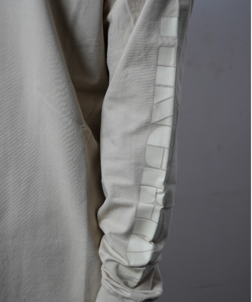 TANGRAM（タングラム）の「SLEEVE LOGO MOCKNECK LONG SLEEVE（Tシャツ/カットソー・メンズ・ピンク/ベージュ/マスタード/ダークグリーン・L/XL/M/S/XXL）」の17枚目の写真