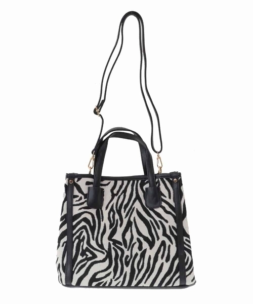 OFUON le MK（オフオンルエムケー）の「【2WAY】アニマル柄スクエアトートバッグ（トートバッグ・レディース・ブラック/ベージュ・38）」の9枚目の写真