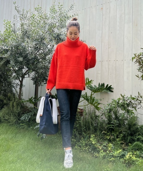 Vicente（ヴィセンテ）の「Highneck color knit（ニット/セーター・レディース・ホワイト/ブラック/オレンジ・FREE）」の7枚目の写真