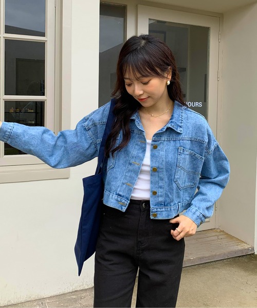 EPICKS（エピックス）の「ライトブルーショートデニムジャケット（デニムジャケット・レディース・ブルー・M/L）」の13枚目の写真