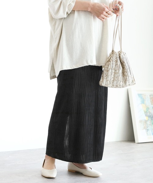 reca（レカ）の「ウェーブ柄プリーツスカート（スカート・レディース・ブラック/グレイッシュベージュ・M）」の6枚目の写真