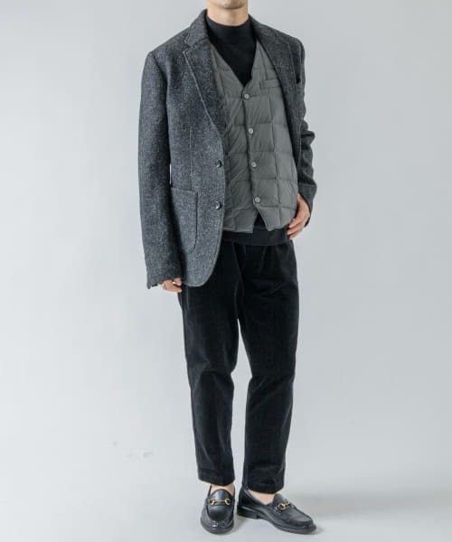 URBAN RESEARCH ROSSO MEN（アーバンリサーチロッソメン）の「TAION　V NECK BUTTON DOWN GILET（ダウンベスト・メンズ・チャコールグレー・MEDIUM/LARGE）」の4枚目の写真