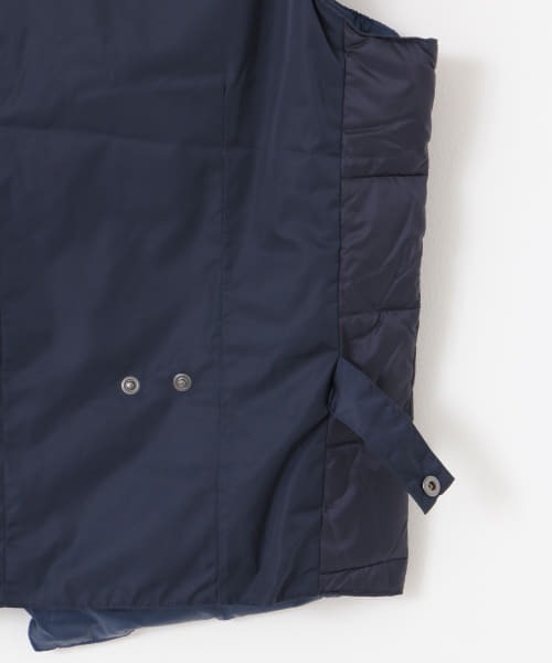 URBAN RESEARCH ROSSO MEN（アーバンリサーチロッソメン）の「TAION　V NECK BUTTON DOWN GILET（ダウンベスト・メンズ・チャコールグレー・MEDIUM/LARGE）」の5枚目の写真