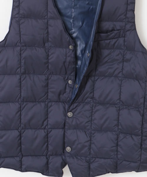 URBAN RESEARCH ROSSO MEN（アーバンリサーチロッソメン）の「TAION　V NECK BUTTON DOWN GILET（ダウンベスト・メンズ・チャコールグレー・MEDIUM/LARGE）」の9枚目の写真