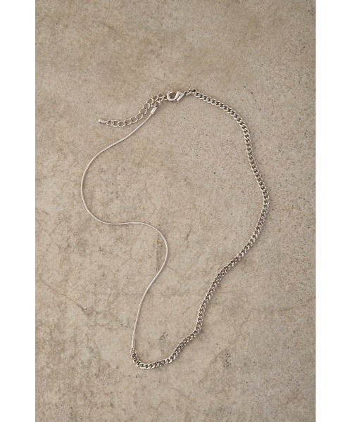 AZUL by moussy(アズールバイマウジー)の「MIXED CHAIN NECKLACE/ミックスチェーンネックレス(ネックレス・レディース・ゴールド系その他/シルバー・FREE)」の5枚目の写真
