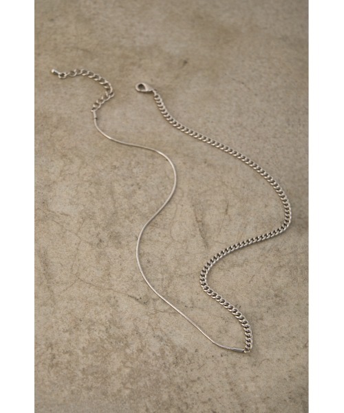 AZUL by moussy(アズールバイマウジー)の「MIXED CHAIN NECKLACE/ミックスチェーンネックレス(ネックレス・レディース・ゴールド系その他/シルバー・FREE)」の4枚目の写真