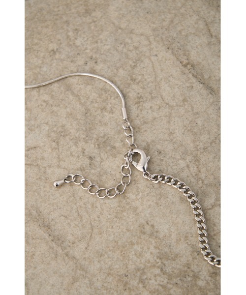 AZUL by moussy(アズールバイマウジー)の「MIXED CHAIN NECKLACE/ミックスチェーンネックレス(ネックレス・レディース・ゴールド系その他/シルバー・FREE)」の7枚目の写真