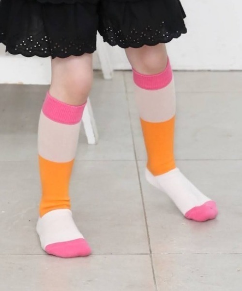 Rora(ローラ)の「メイ ニーハイソックス 2colors(ソックス/靴下・キッズ・オレンジ/グリーン・18-20cm/20-22cm/16-18cm)」の1枚目の写真