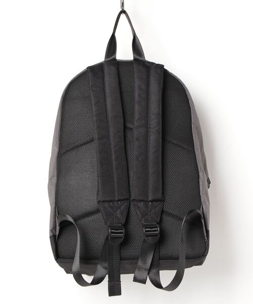 GERRY（ジェリー）の「【GERRY/ジェリー】REPREVE　撥水加工　デイパック　バックパック　ワンポイントブランドロゴ（バックパック/リュック・メンズ・チャコールグレー/ブラウン/ブラック・FREE）」の4枚目の写真