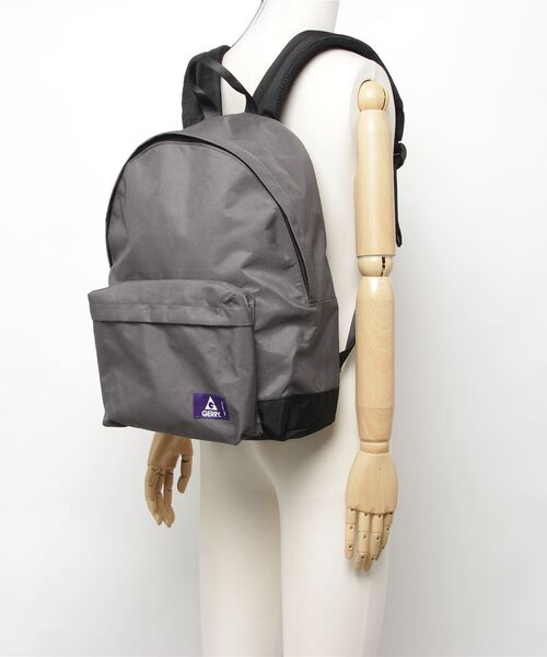 GERRY（ジェリー）の「【GERRY/ジェリー】REPREVE　撥水加工　デイパック　バックパック　ワンポイントブランドロゴ（バックパック/リュック・メンズ・チャコールグレー/ブラウン/ブラック・FREE）」の7枚目の写真