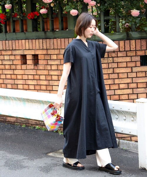 Ray BEAMS（レイビームス）の「Ray BEAMS / 綿麻 バックタック ワンピース（ワンピース・レディース・ブルー/ブラック/レッド・ONE SIZE）」の15枚目の写真