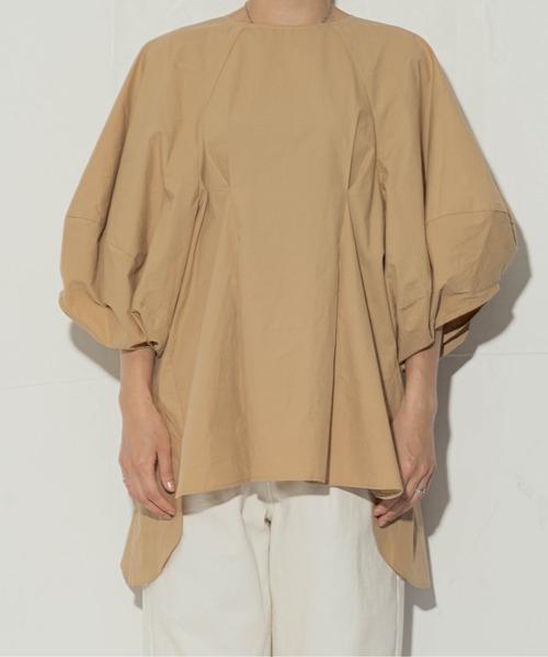 ottilie（オティーリエ）の「ottilie タックボリューム袖チュニック（Tシャツ/カットソー・レディース・オフホワイト/ベージュ・FREE）」の9枚目の写真