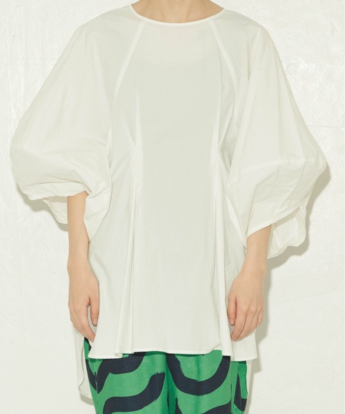 ottilie（オティーリエ）の「ottilie タックボリューム袖チュニック（Tシャツ/カットソー・レディース・オフホワイト/ベージュ・FREE）」の12枚目の写真