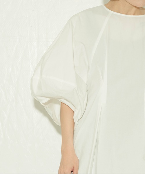 ottilie（オティーリエ）の「ottilie タックボリューム袖チュニック（Tシャツ/カットソー・レディース・オフホワイト/ベージュ・FREE）」の5枚目の写真