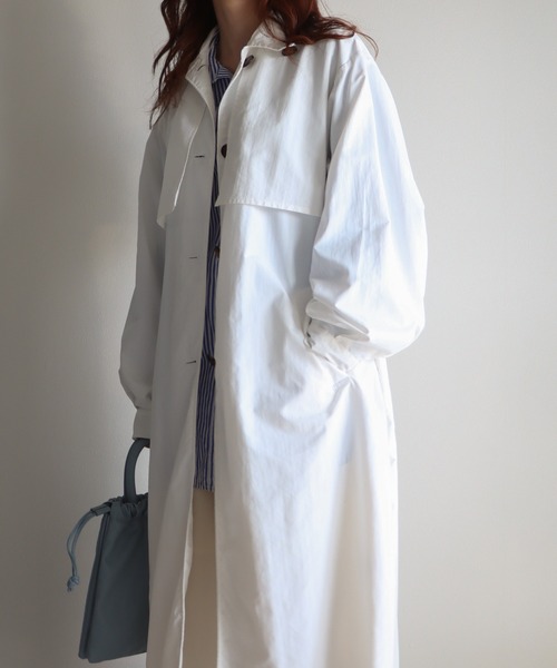 COURO（コウロ）の「ヨーク付き２ｗａｙカラーナイロンステンカラーコート（ステンカラーコート・レディース・ブラック/グリーン/オフホワイト/ベージュ/マスタード・L/M）」の6枚目の写真