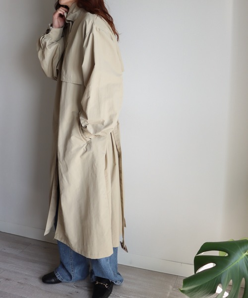 COURO（コウロ）の「ヨーク付き２ｗａｙカラーナイロンステンカラーコート（ステンカラーコート・レディース・ブラック/グリーン/オフホワイト/ベージュ/マスタード・L/M）」の21枚目の写真