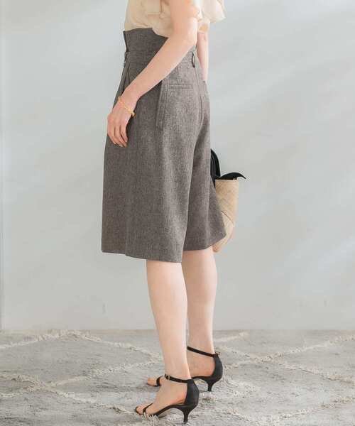URBAN RESEARCH ROSSO WOMEN(アーバンリサーチ ロッソ)の「ミドルラップハーフパンツ(その他パンツ・レディース・ホワイト系その他/ブラウン/アイボリー・36/38)」の5枚目の写真