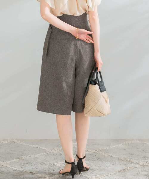 URBAN RESEARCH ROSSO WOMEN(アーバンリサーチ ロッソ)の「ミドルラップハーフパンツ(その他パンツ・レディース・ホワイト系その他/ブラウン/アイボリー・36/38)」の6枚目の写真