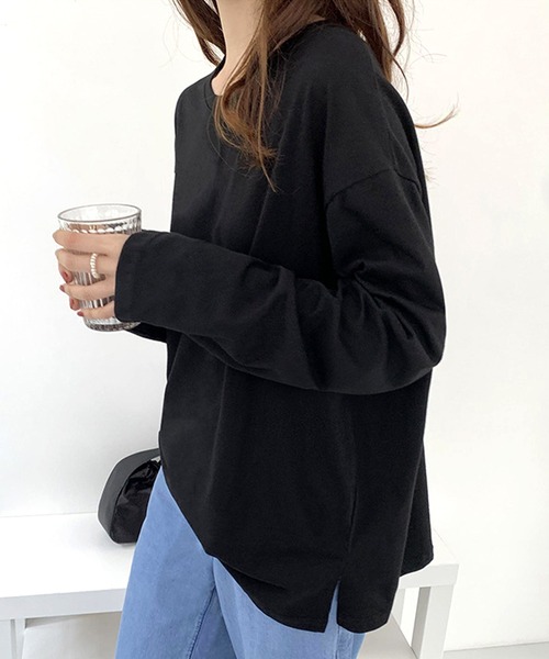 Dewlily(デューリリー)の「オーバーサイズロングTシャツ(Tシャツ/カットソー・レディース・ブラック/ホワイト/ブルー/オレンジ/パープル・M/L/XL)」の1枚目の写真