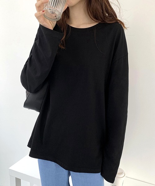 Dewlily(デューリリー)の「オーバーサイズロングTシャツ(Tシャツ/カットソー・レディース・ブラック/ホワイト/ブルー/オレンジ/パープル・M/L/XL)」の6枚目の写真