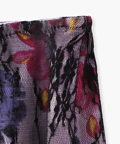 ANNA SUI(アナスイ)の「SKETCH FLOWER AND LACE SLIP SKIRT(スカート・レディース・ライラック・2)」の2枚目の写真