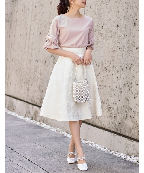 tocco closet(トッコ クローゼット)の「りぼん付き袖口フレアカットプルオーバー(Tシャツ/カットソー・レディース・グレイッシュブルー/ブラック/アイボリー/ピンク系その他・M)」の20枚目の写真