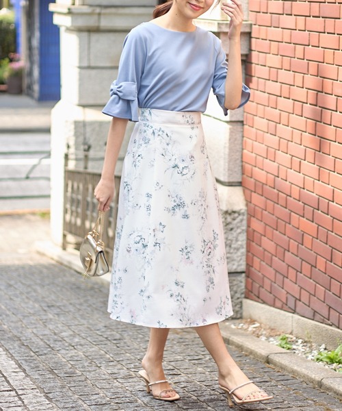 tocco closet(トッコ クローゼット)の「りぼん付き袖口フレアカットプルオーバー(Tシャツ/カットソー・レディース・グレイッシュブルー/ブラック/アイボリー/ピンク系その他・M)」の17枚目の写真