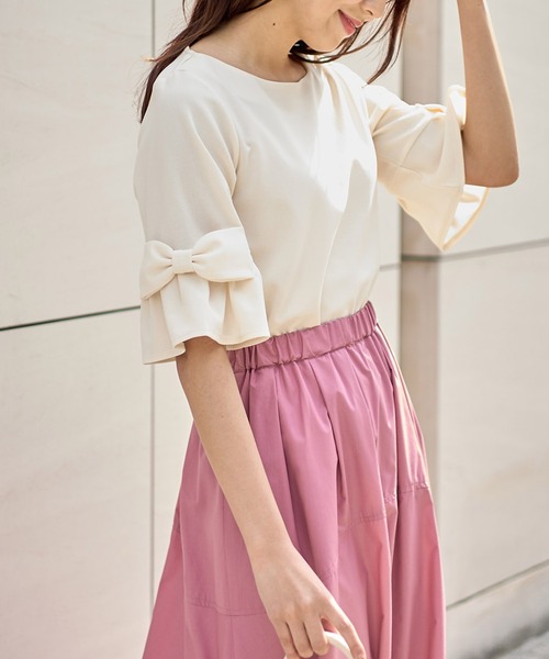 tocco closet(トッコ クローゼット)の「りぼん付き袖口フレアカットプルオーバー(Tシャツ/カットソー・レディース・グレイッシュブルー/ブラック/アイボリー/ピンク系その他・M)」の10枚目の写真