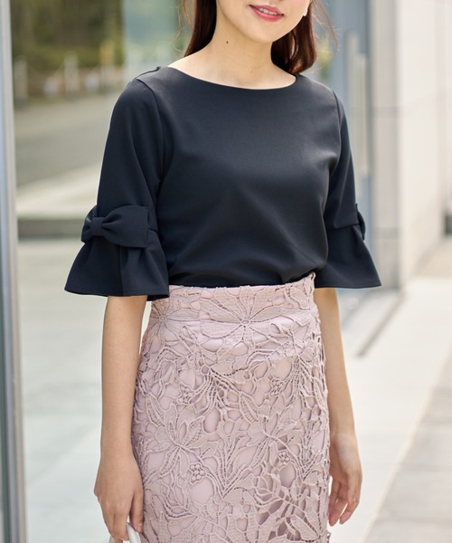 tocco closet(トッコ クローゼット)の「りぼん付き袖口フレアカットプルオーバー(Tシャツ/カットソー・レディース・グレイッシュブルー/ブラック/アイボリー/ピンク系その他・M)」の14枚目の写真
