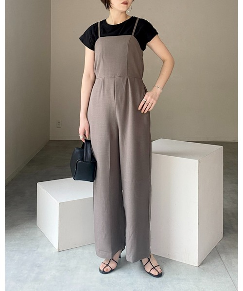 She's Closet(シーズクローゼット)の「バックシャーリングハイウエスト切り替えオールインワンワイドパンツキャミサロペット(サロペット/オーバーオール・レディース・アイボリー/カーキ/ブラック・FREE)」の8枚目の写真