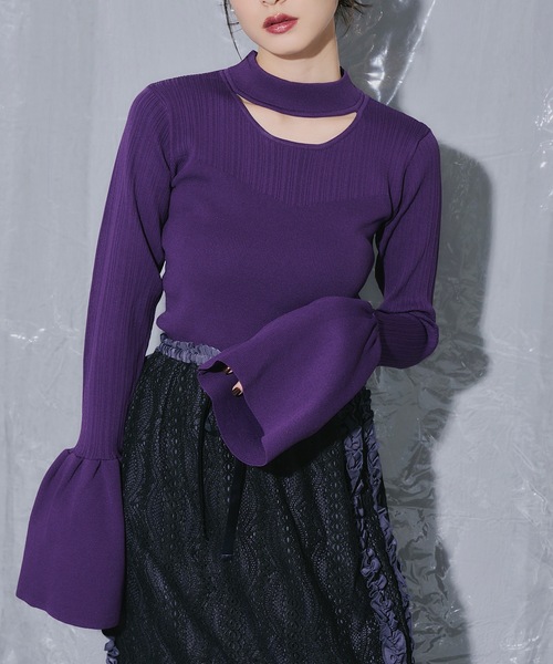 VIOLETTA（ヴィオレッタ）の「ベルスリーブチョーカーリブニット