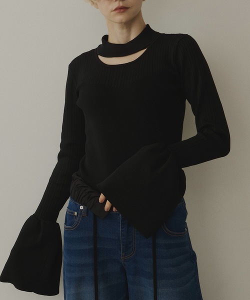 VIOLETTA（ヴィオレッタ）の「ベルスリーブチョーカーリブニットトップス（ニット/セーター・レディース・ブラック/ライトパープル/モカ/オフホワイト/グレー/パープル/ロイヤルブルー/レッド・FREE）」の22枚目の写真