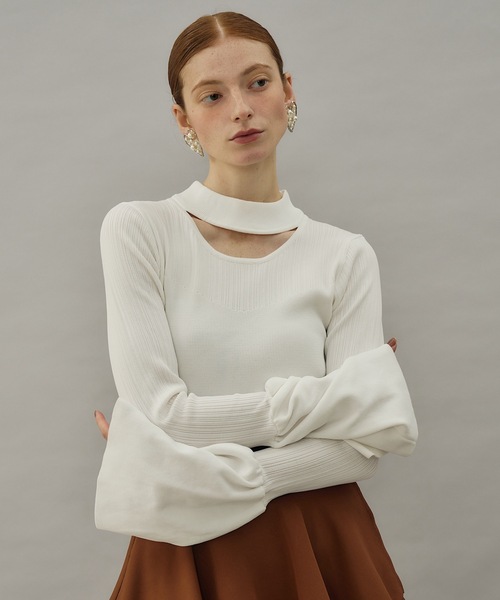 VIOLETTA（ヴィオレッタ）の「ベルスリーブチョーカーリブニットトップス（ニット/セーター・レディース・ブラック/ライトパープル/モカ/オフホワイト/グレー/パープル/ロイヤルブルー/レッド・FREE）」の20枚目の写真