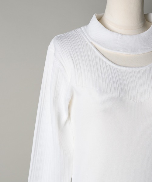 VIOLETTA（ヴィオレッタ）の「ベルスリーブチョーカーリブニットトップス（ニット/セーター・レディース・ブラック/ライトパープル/モカ/オフホワイト/グレー/パープル/ロイヤルブルー/レッド・FREE）」の13枚目の写真