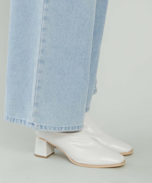 archives(アルシーヴ)の「ストレッチブーツ(ブーツ・レディース・アイボリー/ブラック・MEDIUM/LARGE)」の3枚目の写真