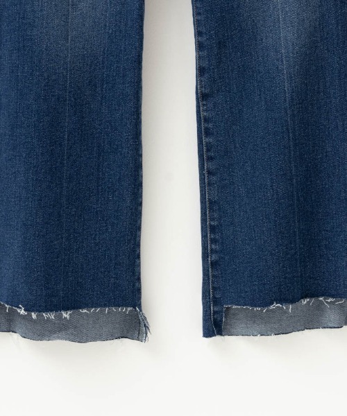 NAVY(ネイビー)の「GOOD STYLE JEANS 裾フリンジセミフレアパンツ(デニムパンツ・レディース・ブルー/ワンウォッシュ/ネイビー・S/M/L)」の15枚目の写真
