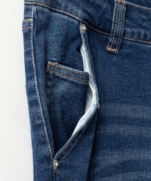 NAVY(ネイビー)の「GOOD STYLE JEANS 裾フリンジセミフレアパンツ(デニムパンツ・レディース・ブルー/ワンウォッシュ/ネイビー・S/M/L)」の16枚目の写真