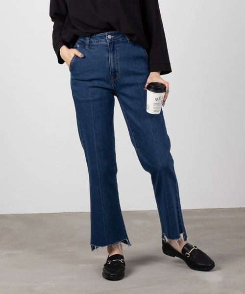 NAVY(ネイビー)の「GOOD STYLE JEANS 裾フリンジセミフレアパンツ(デニムパンツ・レディース・ブルー/ワンウォッシュ/ネイビー・S/M/L)」の10枚目の写真