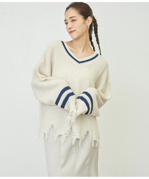 ANAP(アナップ)の「ダメージラインニットトップス【親子お揃い】(ニット/セーター・レディース・グリーン/アイボリー/ブラック・FREE)」の4枚目の写真