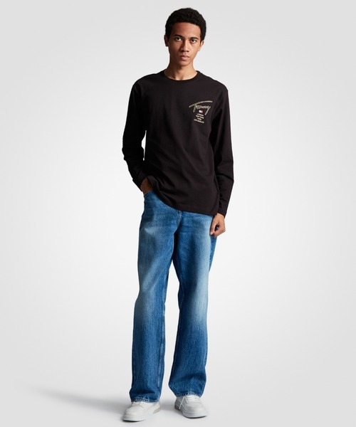 tommy jeans（トミー ジーンズ）の「ゴールドシグネチャーバックロングスリーブTシャツ（Tシャツ/カットソー・メンズ・ホワイト/ブラウン/ブラック・LARGE/X-LARGE/SMALL/MEDIUM）」の4枚目の写真