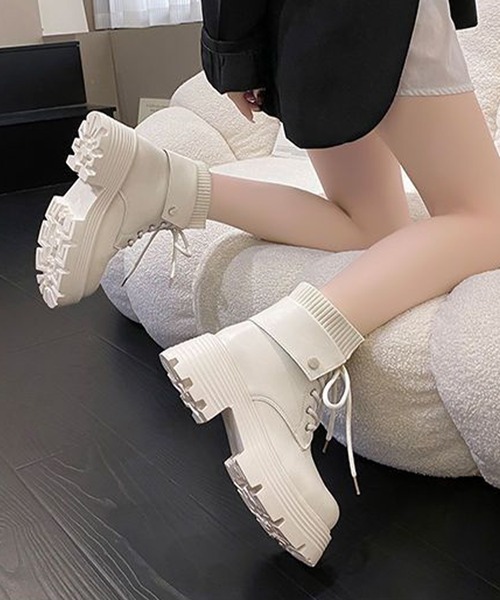 Lace Ladies(レースレディース)の「ボリュームソールレースアップショートブーツ(ブーツ・レディース・アイボリー/ブラック・22.5/23/23.5/24/24.5/ 25)」の11枚目の写真